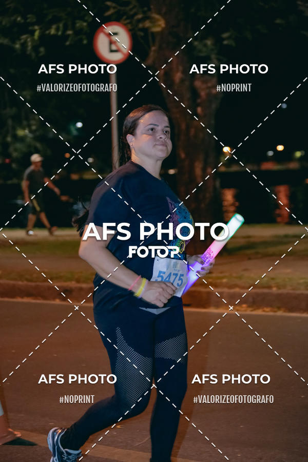 Compra tus fotos del eventoNeon Night Run 2019 - Belo Horizonte En Fotop