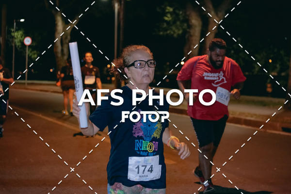 Compra tus fotos del eventoNeon Night Run 2019 - Belo Horizonte En Fotop