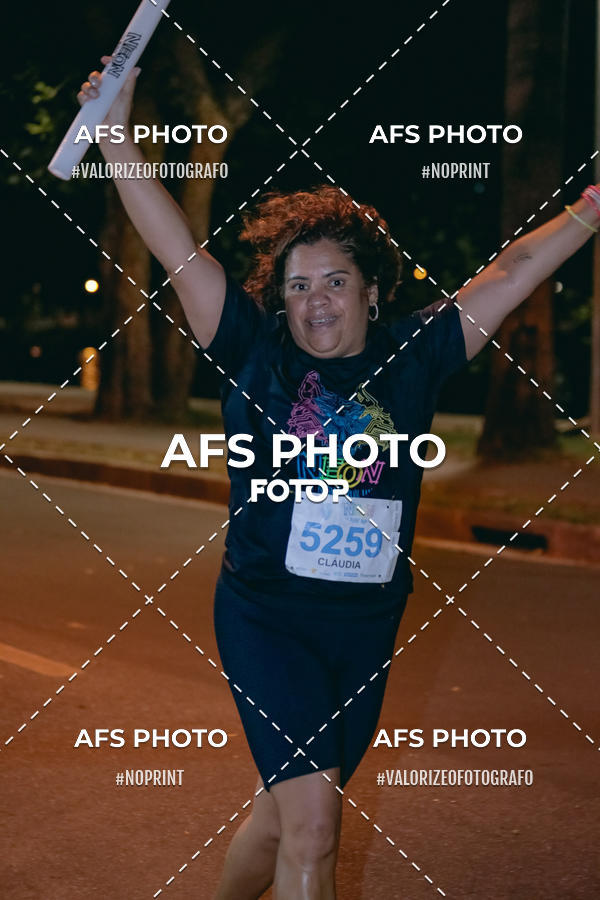 Compra tus fotos del eventoNeon Night Run 2019 - Belo Horizonte En Fotop