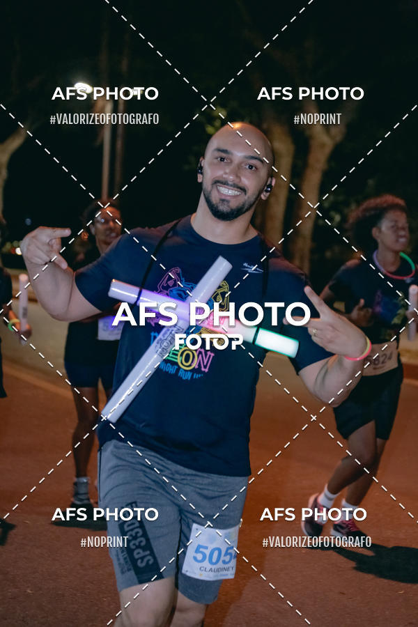 Compre as suas fotos do eventoNeon Night Run 2019 - Belo Horizonte no Fotop
