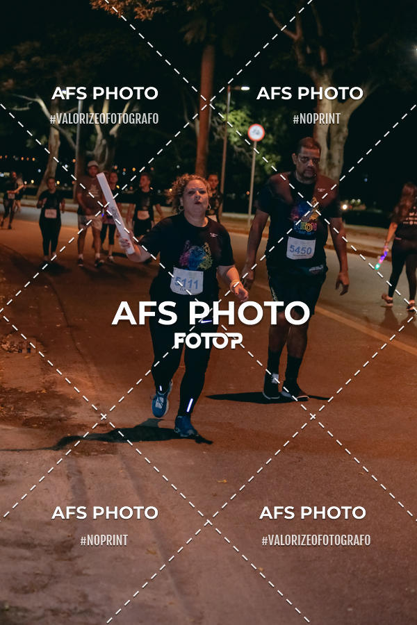 Compre as suas fotos do eventoNeon Night Run 2019 - Belo Horizonte no Fotop