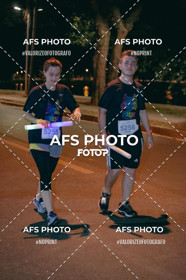 Compre as suas fotos do eventoNeon Night Run 2019 - Belo Horizonte no Fotop