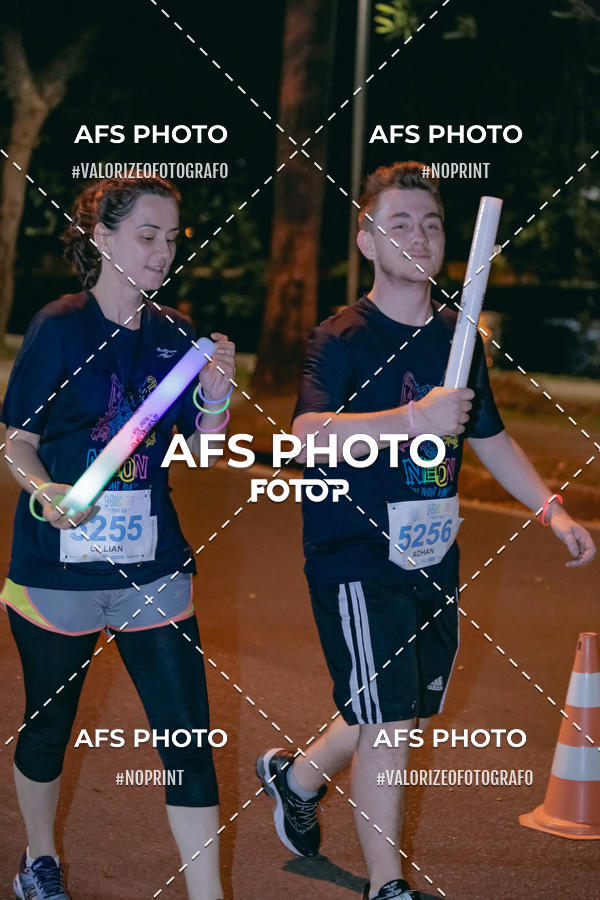 Compre as suas fotos do eventoNeon Night Run 2019 - Belo Horizonte no Fotop