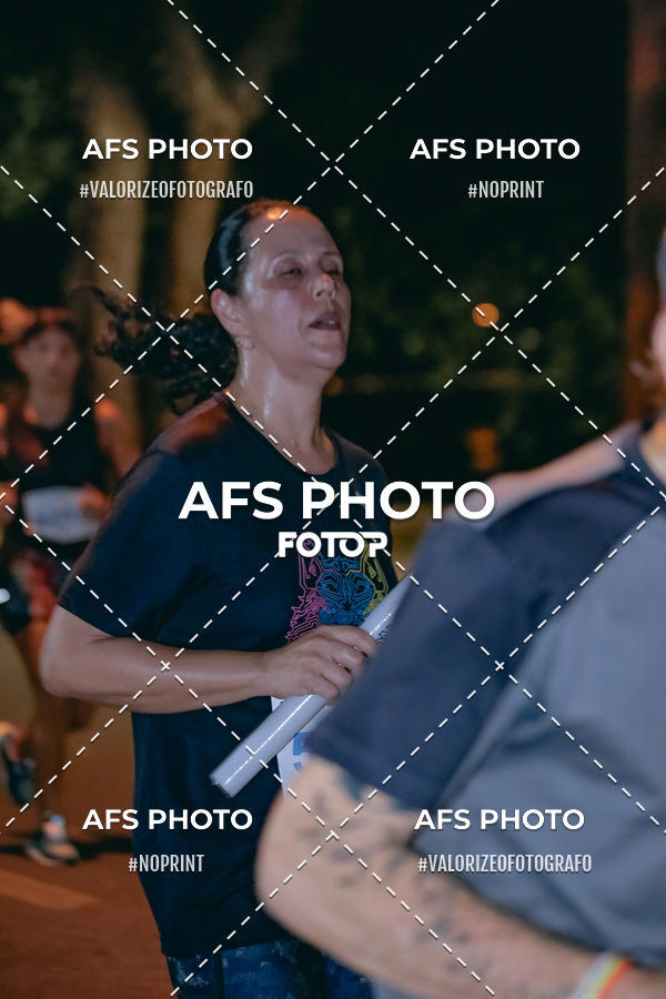 Compre as suas fotos do eventoNeon Night Run 2019 - Belo Horizonte no Fotop