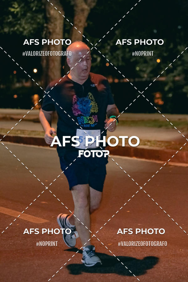 Compre as suas fotos do eventoNeon Night Run 2019 - Belo Horizonte no Fotop