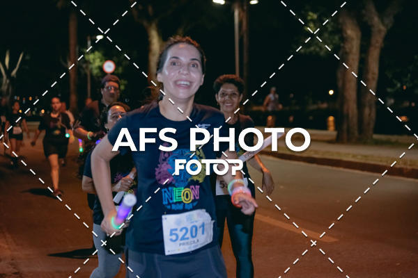 Compre as suas fotos do eventoNeon Night Run 2019 - Belo Horizonte no Fotop