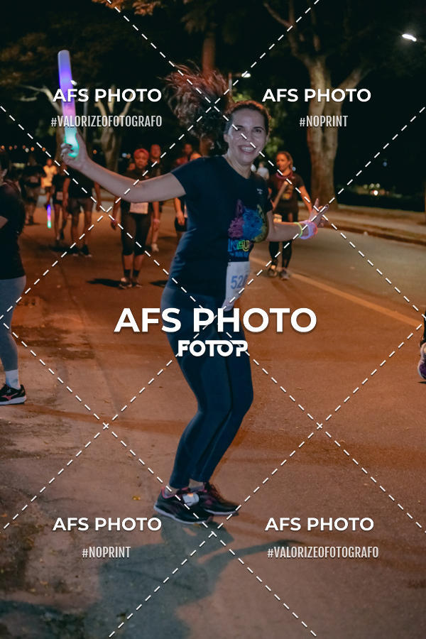 Compre as suas fotos do eventoNeon Night Run 2019 - Belo Horizonte no Fotop
