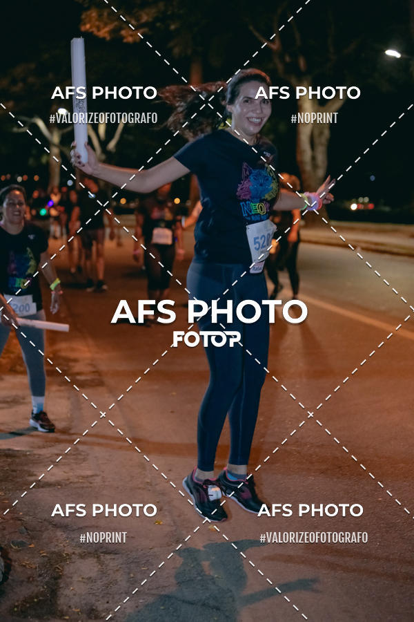 Compre as suas fotos do eventoNeon Night Run 2019 - Belo Horizonte no Fotop