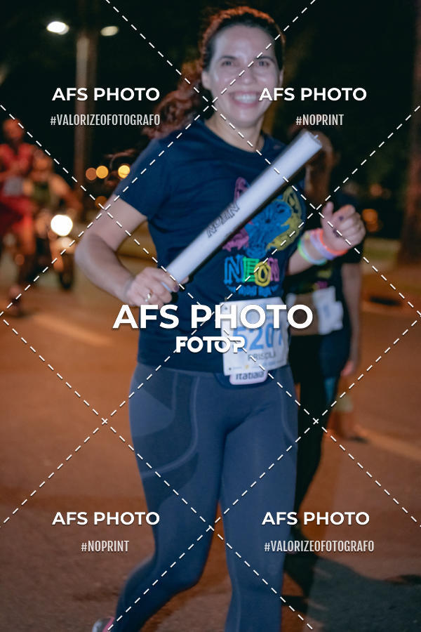 Compre as suas fotos do eventoNeon Night Run 2019 - Belo Horizonte no Fotop