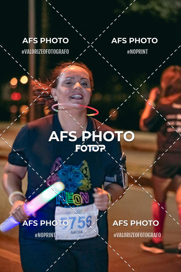 Compre as suas fotos do eventoNeon Night Run 2019 - Belo Horizonte no Fotop