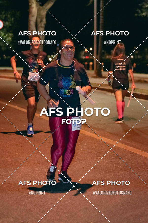 Compre as suas fotos do eventoNeon Night Run 2019 - Belo Horizonte no Fotop