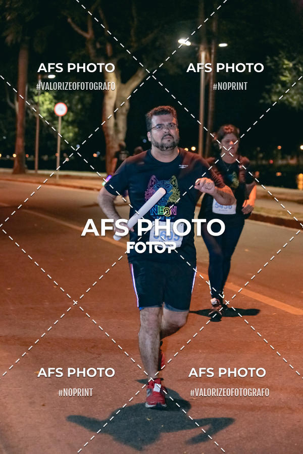 Compre as suas fotos do eventoNeon Night Run 2019 - Belo Horizonte no Fotop