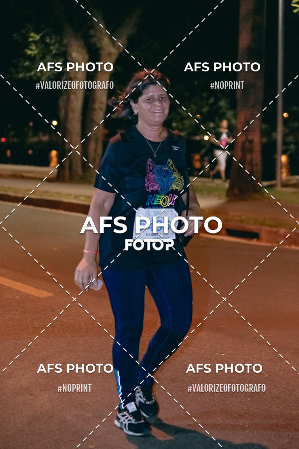 Compre as suas fotos do eventoNeon Night Run 2019 - Belo Horizonte no Fotop