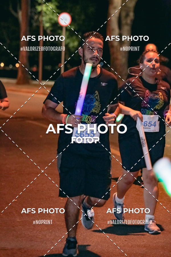 Compre as suas fotos do eventoNeon Night Run 2019 - Belo Horizonte no Fotop