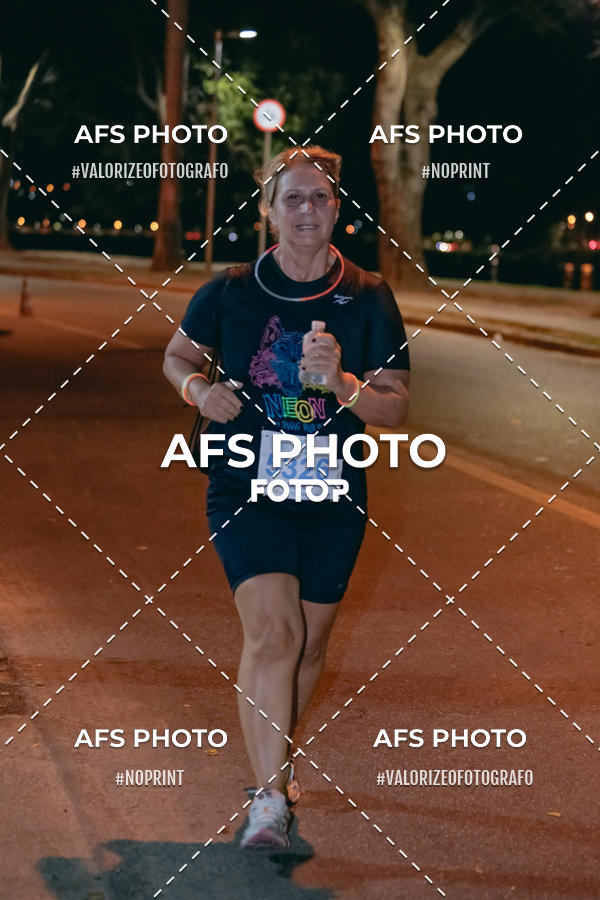 Compra tus fotos del eventoNeon Night Run 2019 - Belo Horizonte En Fotop