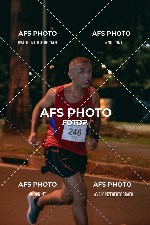 Compra tus fotos del eventoNeon Night Run 2019 - Belo Horizonte En Fotop