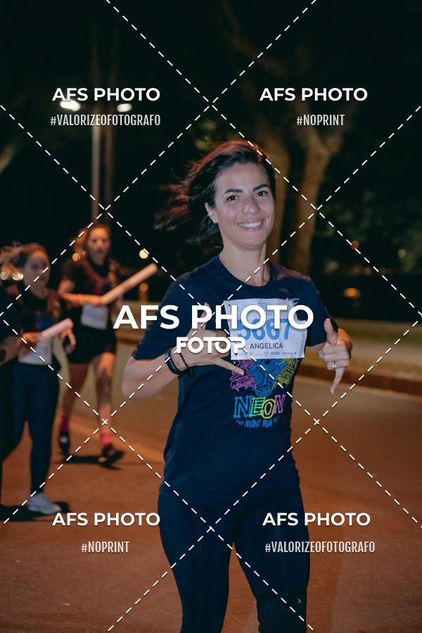 Compra tus fotos del eventoNeon Night Run 2019 - Belo Horizonte En Fotop