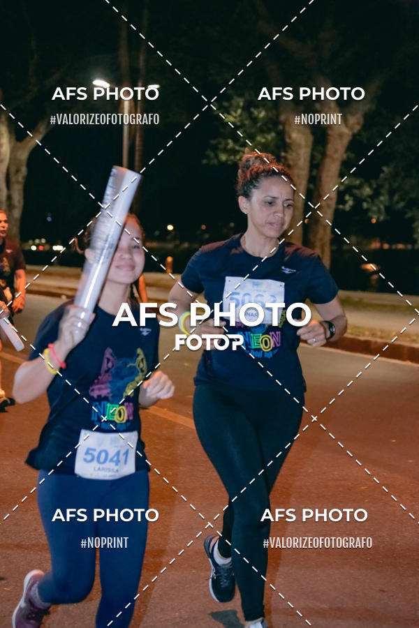 Compra tus fotos del eventoNeon Night Run 2019 - Belo Horizonte En Fotop