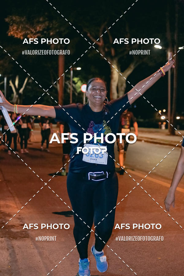 Compra tus fotos del eventoNeon Night Run 2019 - Belo Horizonte En Fotop