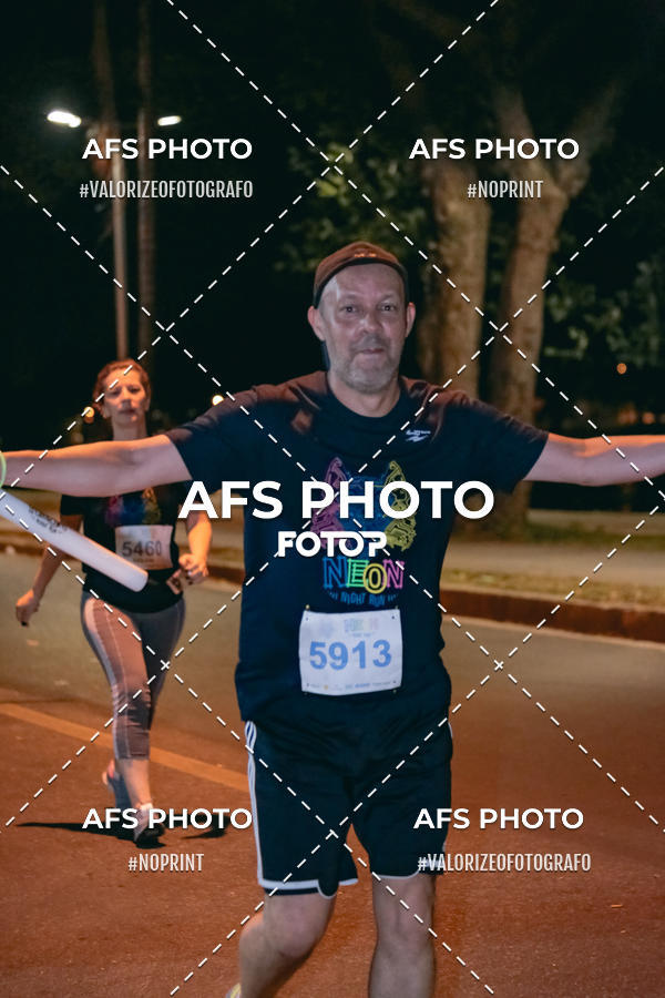 Compra tus fotos del eventoNeon Night Run 2019 - Belo Horizonte En Fotop