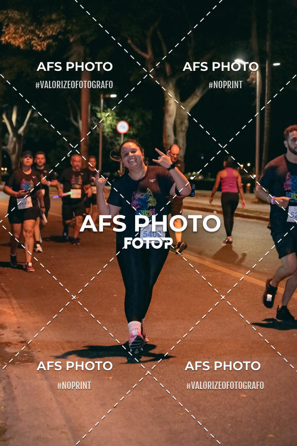 Compra tus fotos del eventoNeon Night Run 2019 - Belo Horizonte En Fotop