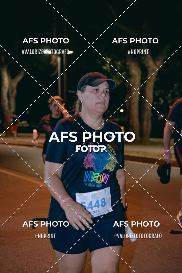 Compra tus fotos del eventoNeon Night Run 2019 - Belo Horizonte En Fotop