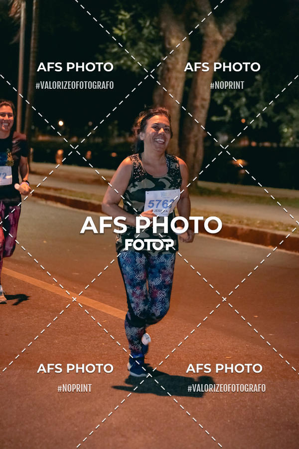Buy your photos of the eventNeon Night Run 2019 - Belo Horizonte on Fotop