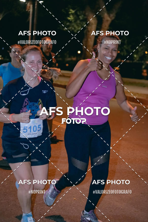 Buy your photos of the eventNeon Night Run 2019 - Belo Horizonte on Fotop