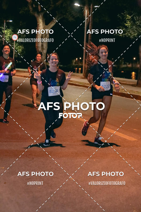 Buy your photos of the eventNeon Night Run 2019 - Belo Horizonte on Fotop