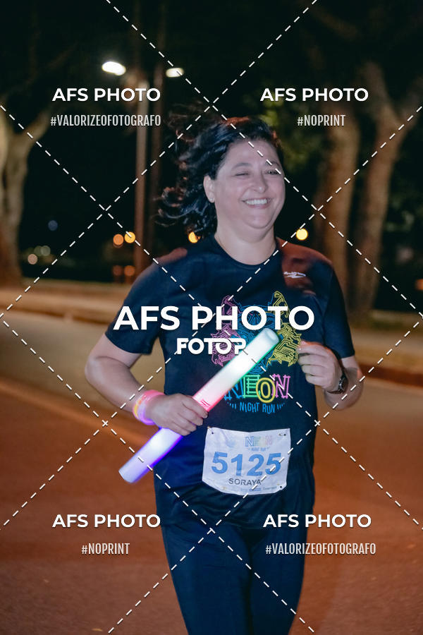 Buy your photos of the eventNeon Night Run 2019 - Belo Horizonte on Fotop