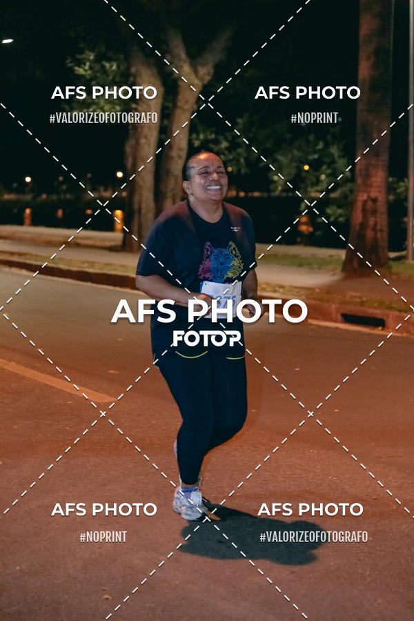 Buy your photos of the eventNeon Night Run 2019 - Belo Horizonte on Fotop