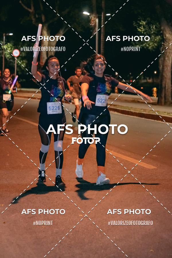 Buy your photos of the eventNeon Night Run 2019 - Belo Horizonte on Fotop