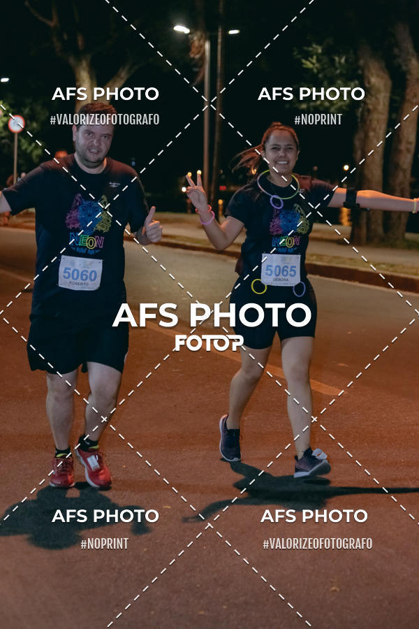 Buy your photos of the eventNeon Night Run 2019 - Belo Horizonte on Fotop