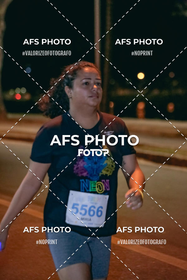 Buy your photos of the eventNeon Night Run 2019 - Belo Horizonte on Fotop