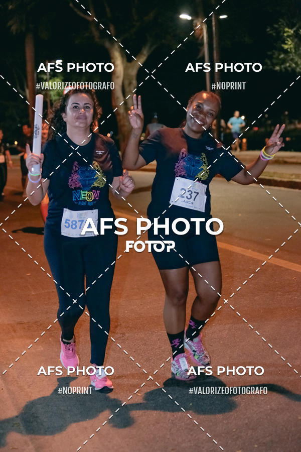 Acquista le foto dell'eventoNeon Night Run 2019 - Belo Horizonte in Fotop