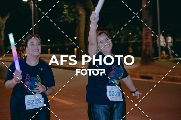 Acquista le foto dell'eventoNeon Night Run 2019 - Belo Horizonte in Fotop
