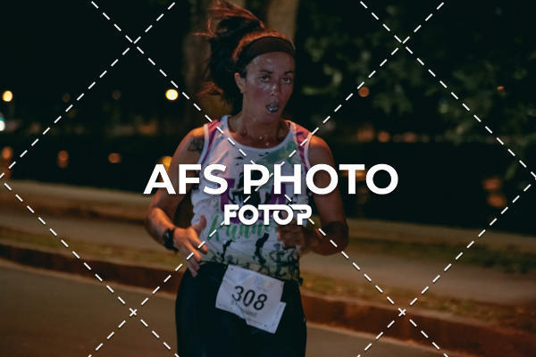 Acquista le foto dell'eventoNeon Night Run 2019 - Belo Horizonte in Fotop