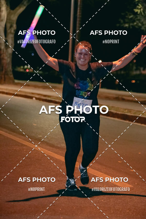 Acquista le foto dell'eventoNeon Night Run 2019 - Belo Horizonte in Fotop