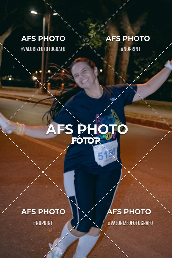 Achetez vos photos de l'vnementNeon Night Run 2019 - Belo Horizonte sur Fotop