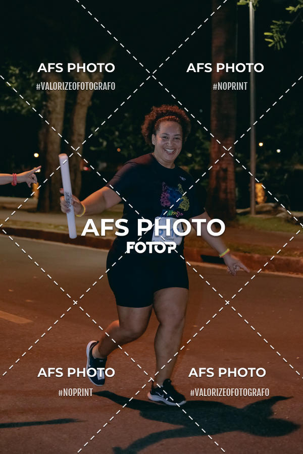 Achetez vos photos de l'vnementNeon Night Run 2019 - Belo Horizonte sur Fotop