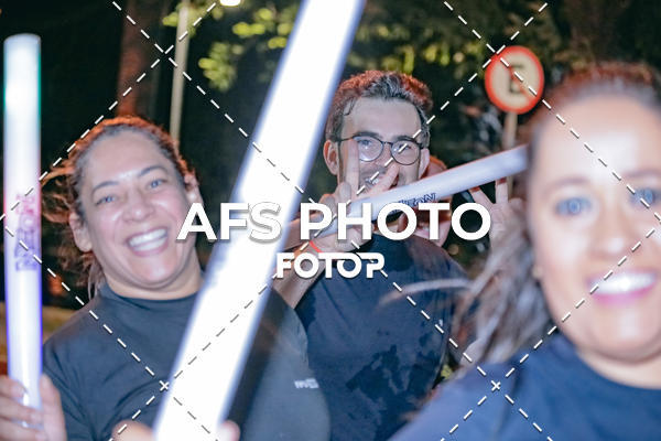 Achetez vos photos de l'vnementNeon Night Run 2019 - Belo Horizonte sur Fotop