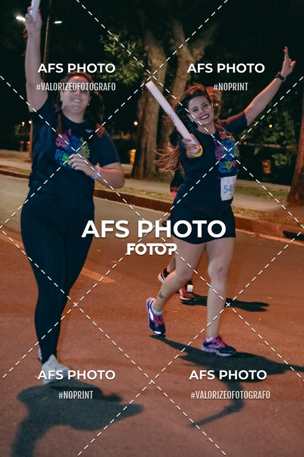 Acquista le foto dell'eventoNeon Night Run 2019 - Belo Horizonte in Fotop