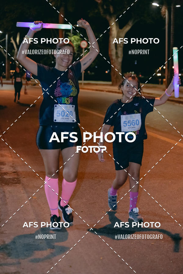 Acquista le foto dell'eventoNeon Night Run 2019 - Belo Horizonte in Fotop