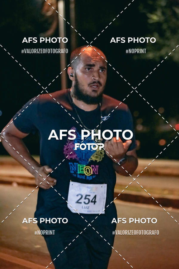 Acquista le foto dell'eventoNeon Night Run 2019 - Belo Horizonte in Fotop