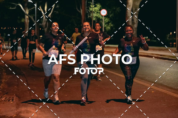 Acquista le foto dell'eventoNeon Night Run 2019 - Belo Horizonte in Fotop