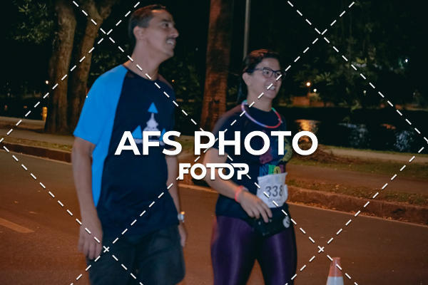 Compre suas fotos do eventoNeon Night Run 2019 - Belo Horizonte no Fotop