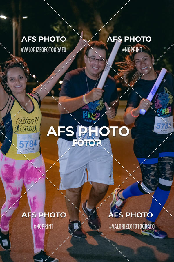 Compre suas fotos do eventoNeon Night Run 2019 - Belo Horizonte no Fotop
