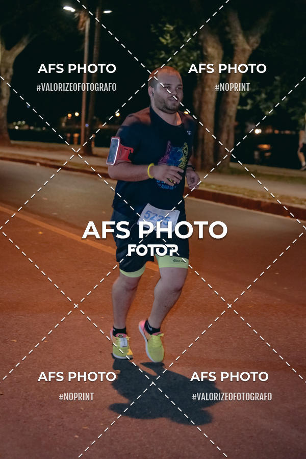 Compre suas fotos do eventoNeon Night Run 2019 - Belo Horizonte no Fotop