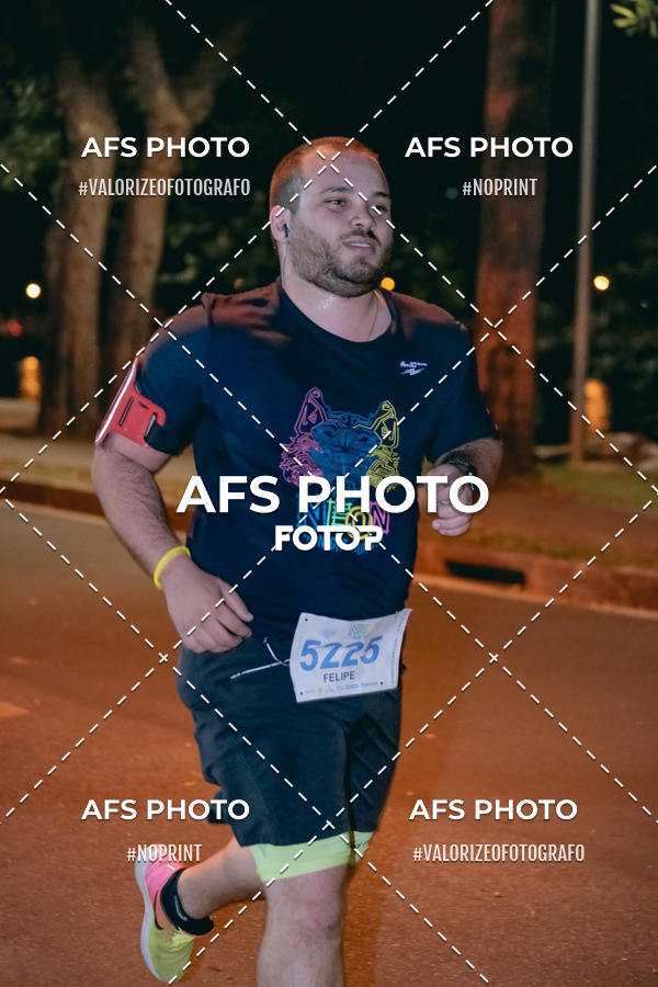 Compre suas fotos do eventoNeon Night Run 2019 - Belo Horizonte no Fotop