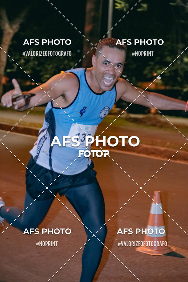 Compre suas fotos do eventoNeon Night Run 2019 - Belo Horizonte no Fotop
